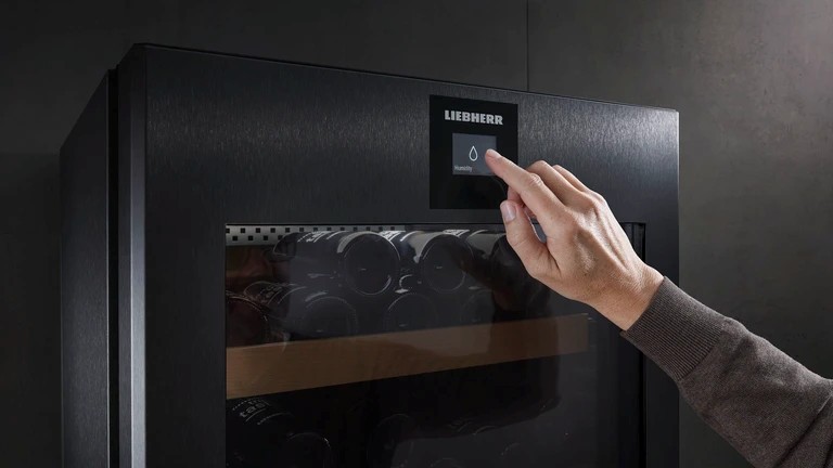 Liebherr利普赫尔推出Vinidor Selection系列WPgbh 7473酒柜,感恩献礼温情时刻