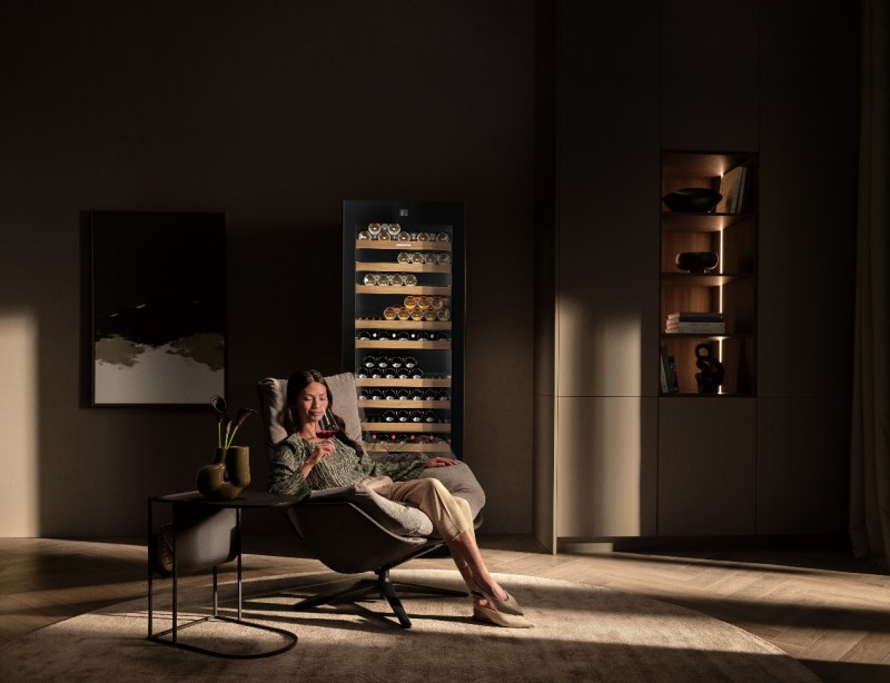 Liebherr利普赫尔推出Vinidor Selection系列WPgbh 7473酒柜,感恩献礼温情时刻