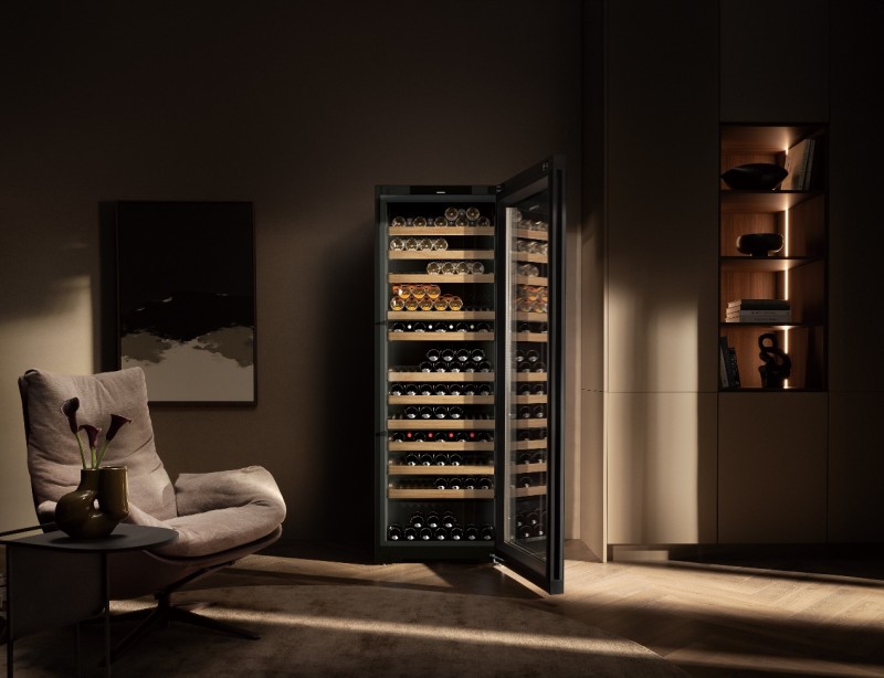 Liebherr利普赫尔推出Vinidor Selection系列WPgbh 7473酒柜,感恩献礼温情时刻